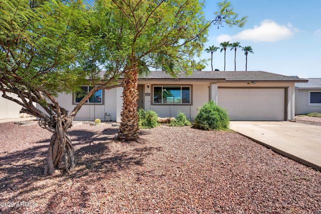 5709 S ROBERTS Road, Tempe, AZ 85283