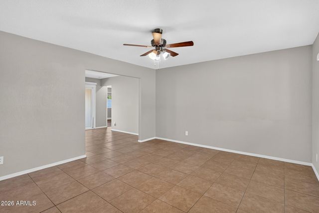 5709 S ROBERTS Road, Tempe, AZ 85283