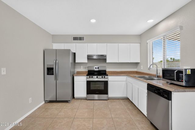 5709 S ROBERTS Road, Tempe, AZ 85283