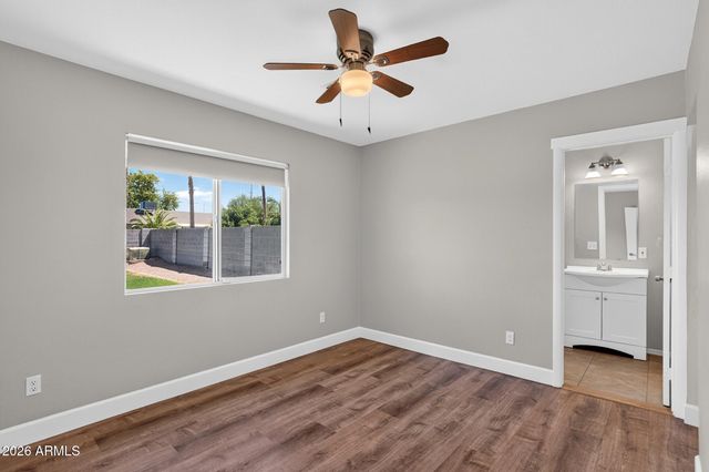 5709 S ROBERTS Road, Tempe, AZ 85283