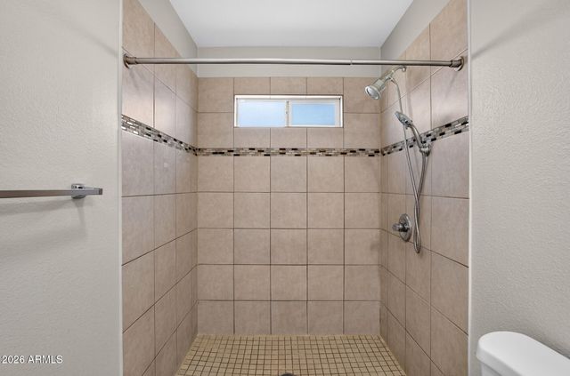 5709 S ROBERTS Road, Tempe, AZ 85283