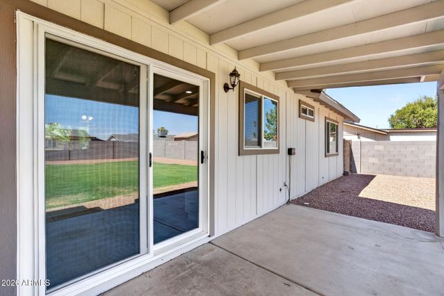 5709 S ROBERTS Road, Tempe, AZ 85283