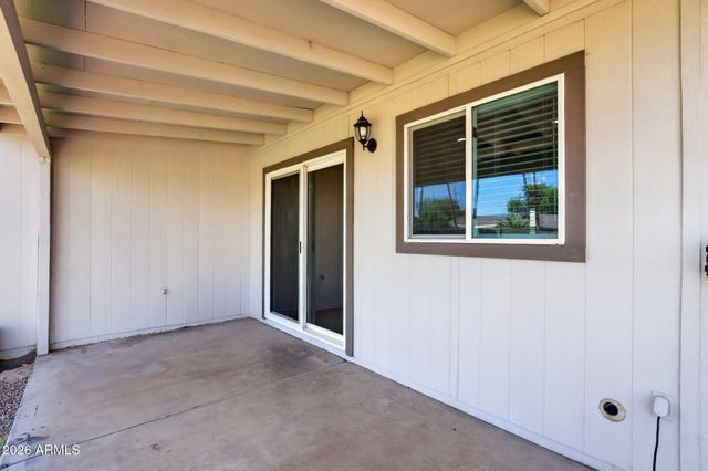 5709 S ROBERTS Road, Tempe, AZ 85283