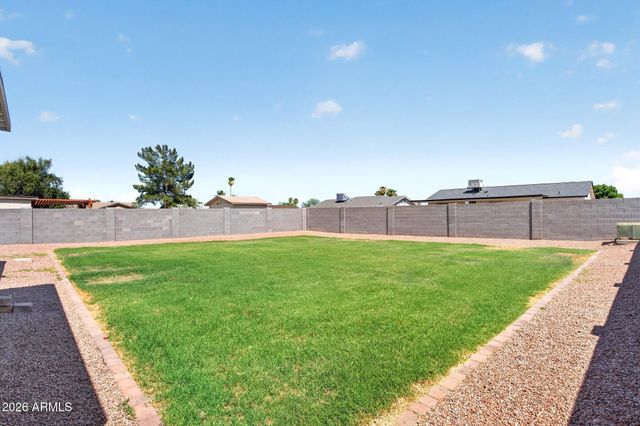 5709 S ROBERTS Road, Tempe, AZ 85283