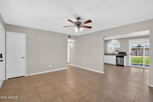 5709 S ROBERTS Road, Tempe, AZ 85283