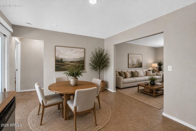 5709 S ROBERTS Road, Tempe, AZ 85283
