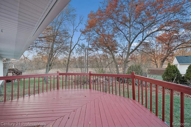 1268 Amarillo Street, Wolverine Lake, MI 48390