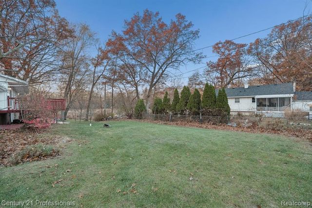 1268 Amarillo Street, Wolverine Lake, MI 48390