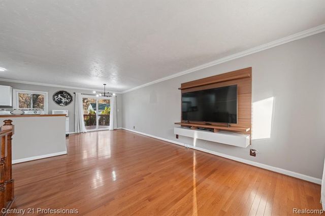 1268 Amarillo Street, Wolverine Lake, MI 48390