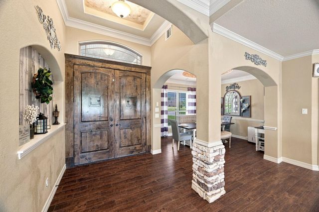 8999 Water Point Drive, Beach City, TX 77523