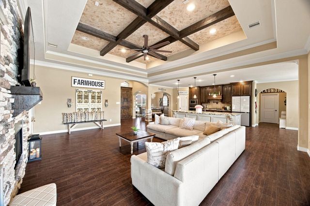 8999 Water Point Drive, Beach City, TX 77523