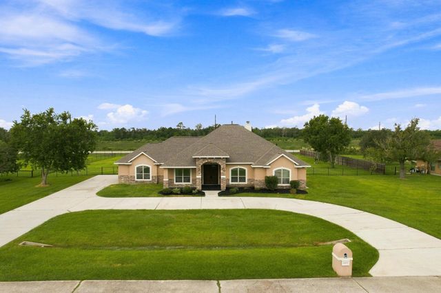8999 Water Point Drive, Beach City, TX 77523