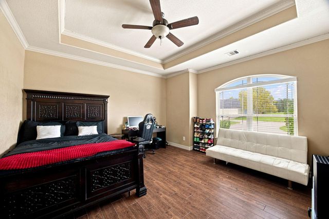 8999 Water Point Drive, Beach City, TX 77523