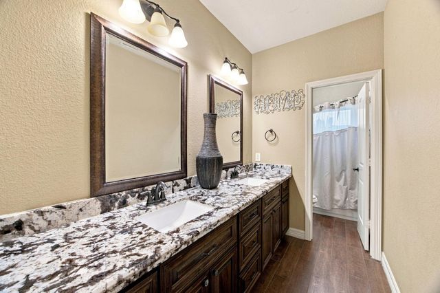 8999 Water Point Drive, Beach City, TX 77523