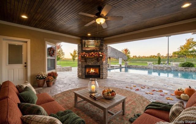 8999 Water Point Drive, Beach City, TX 77523