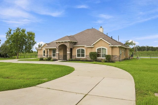 8999 Water Point Drive, Beach City, TX 77523