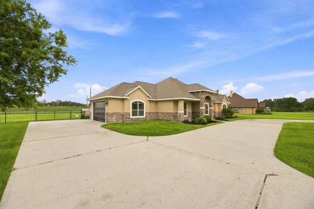8999 Water Point Drive, Beach City, TX 77523
