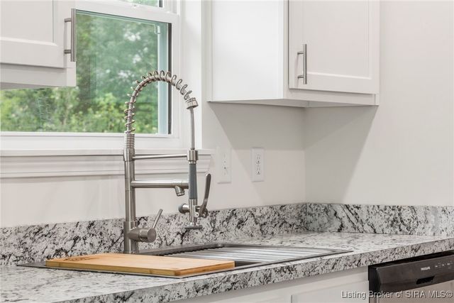 1711 Bristol Court, North Vernon, IN 47265