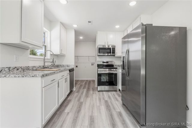 1711 Bristol Court, North Vernon, IN 47265