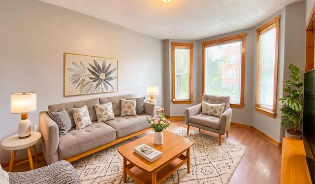 6833 S Green Street, Chicago, IL 60621
