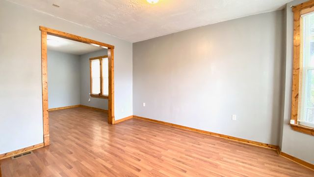 6833 S Green Street, Chicago, IL 60621