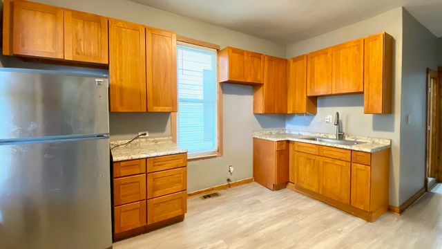 6833 S Green Street, Chicago, IL 60621