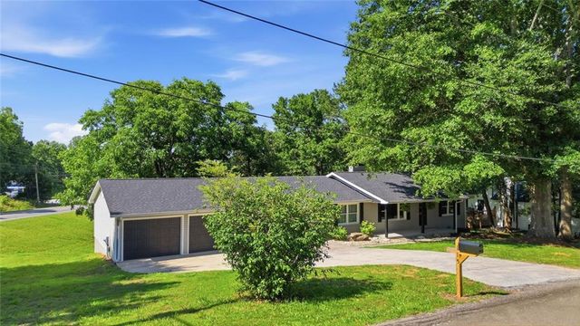 115 Dixie Lane, Ball Ground, GA 30107