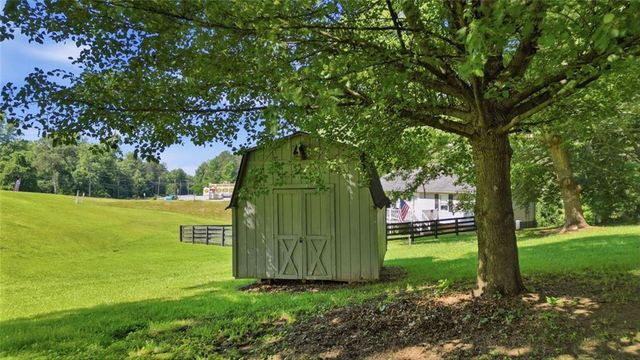 115 Dixie Lane, Ball Ground, GA 30107