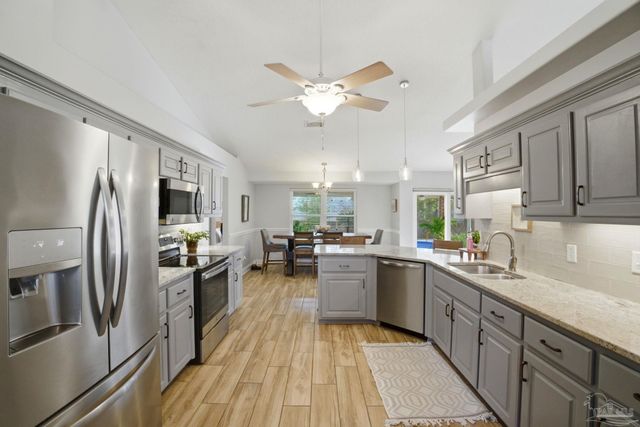 4249 Spindlewick Dr, Pace, FL 32571