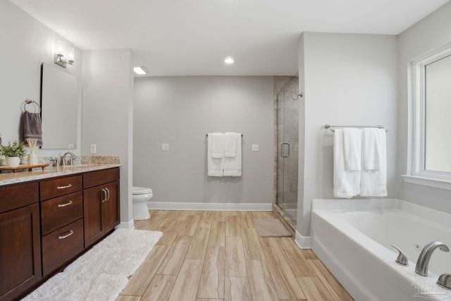 4249 Spindlewick Dr, Pace, FL 32571