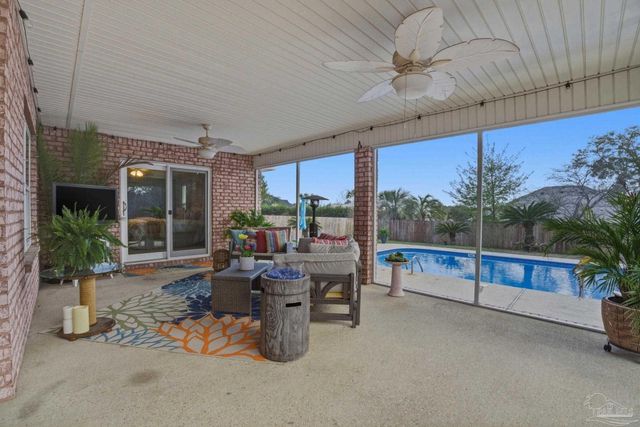 4249 Spindlewick Dr, Pace, FL 32571