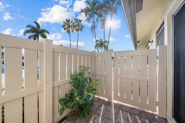 593 Banks Road 593, Margate, FL 33063