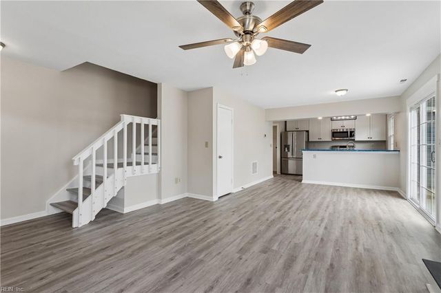 139 Seaside LN, Virginia Beach, VA 23462