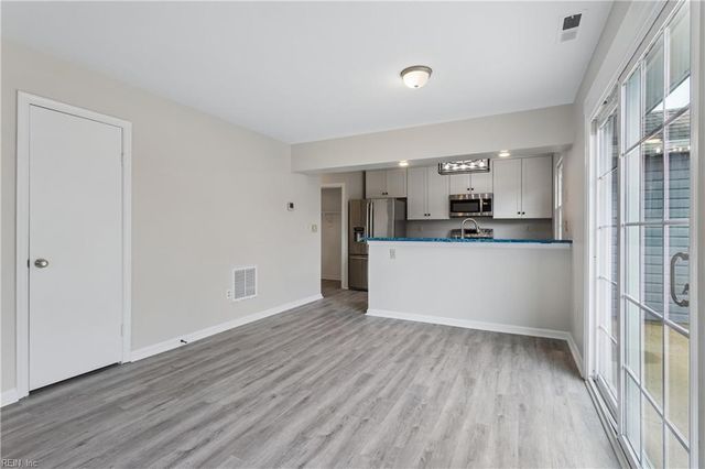 139 Seaside LN, Virginia Beach, VA 23462