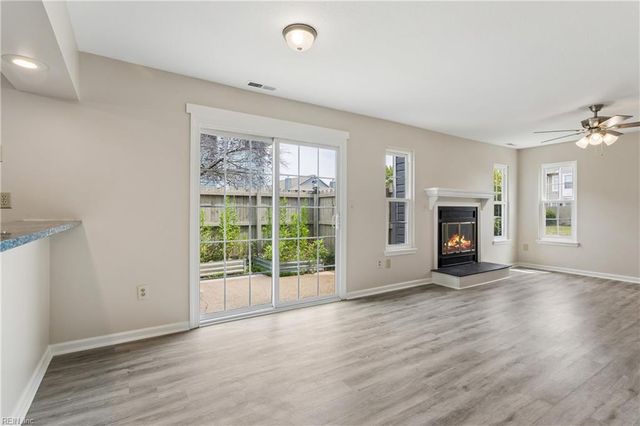 139 Seaside LN, Virginia Beach, VA 23462