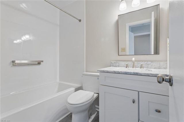 139 Seaside LN, Virginia Beach, VA 23462