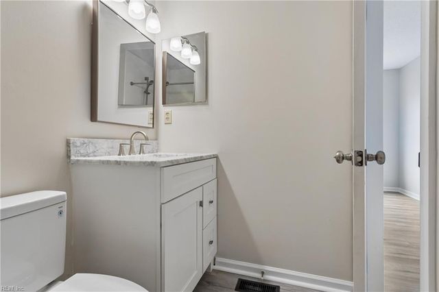 139 Seaside LN, Virginia Beach, VA 23462