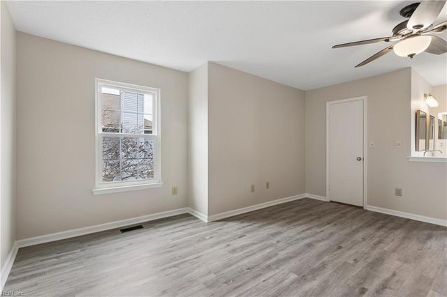 139 Seaside LN, Virginia Beach, VA 23462