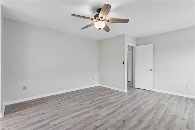 139 Seaside LN, Virginia Beach, VA 23462