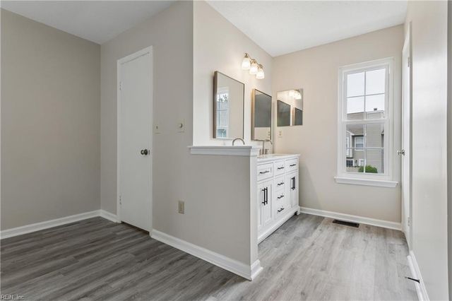 139 Seaside LN, Virginia Beach, VA 23462