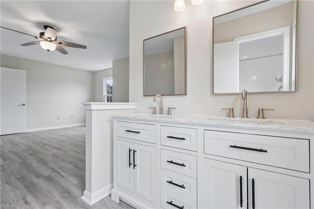 139 Seaside LN, Virginia Beach, VA 23462