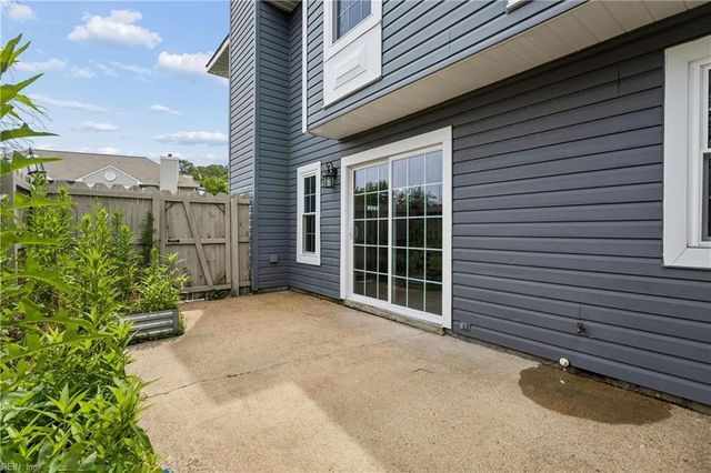 139 Seaside LN, Virginia Beach, VA 23462