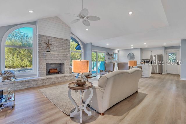 35 Scarborough Head Rd, Hilton Head Island, SC 29928
