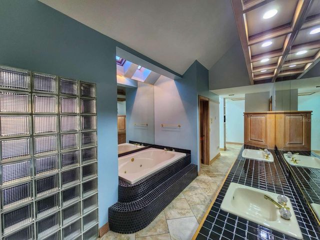 3522 SHORELINE CIRCLE, Palm Harbor, FL 34684