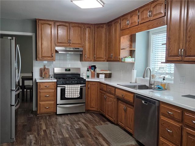 100 Meadows Lane, Pattonsburg, MO 64670