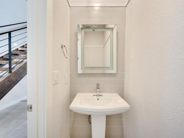 12001 Vista Parke DR 1103, Austin, TX 78726