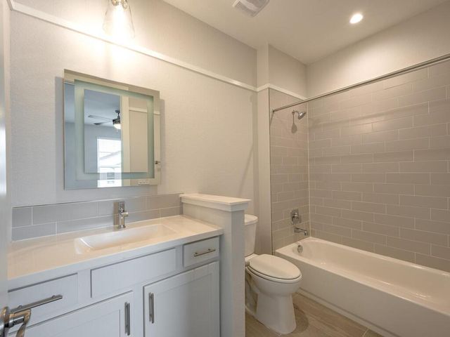 12001 Vista Parke DR 1103, Austin, TX 78726