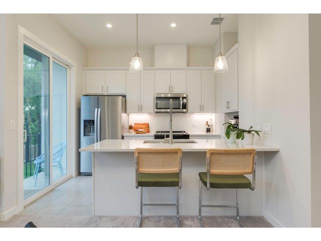 12001 Vista Parke DR 1103, Austin, TX 78726