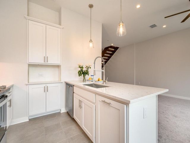 12001 Vista Parke DR 1103, Austin, TX 78726