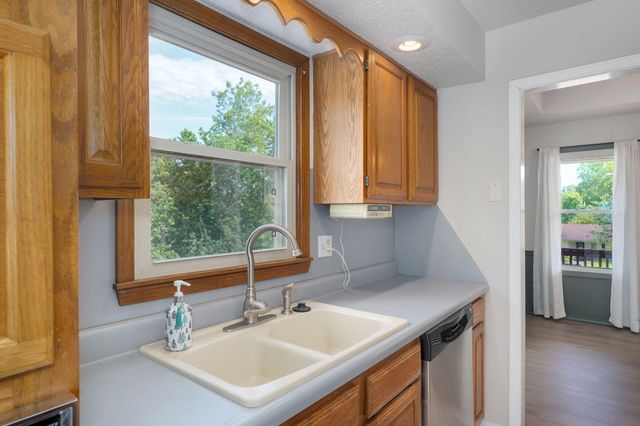 523 E Camino Street, Springfield, MO 65810